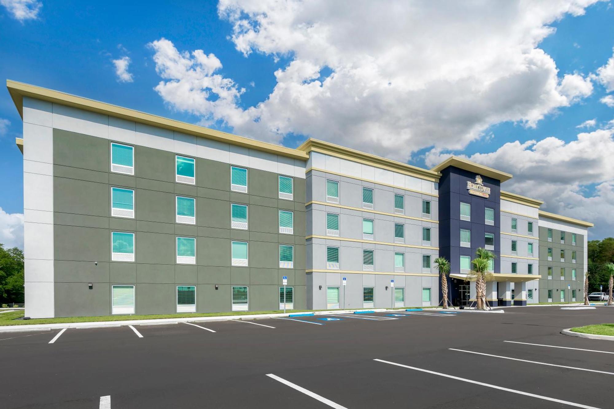 Hometowne Studios By Red Roof Tampa - Airport West Chase Extérieur photo