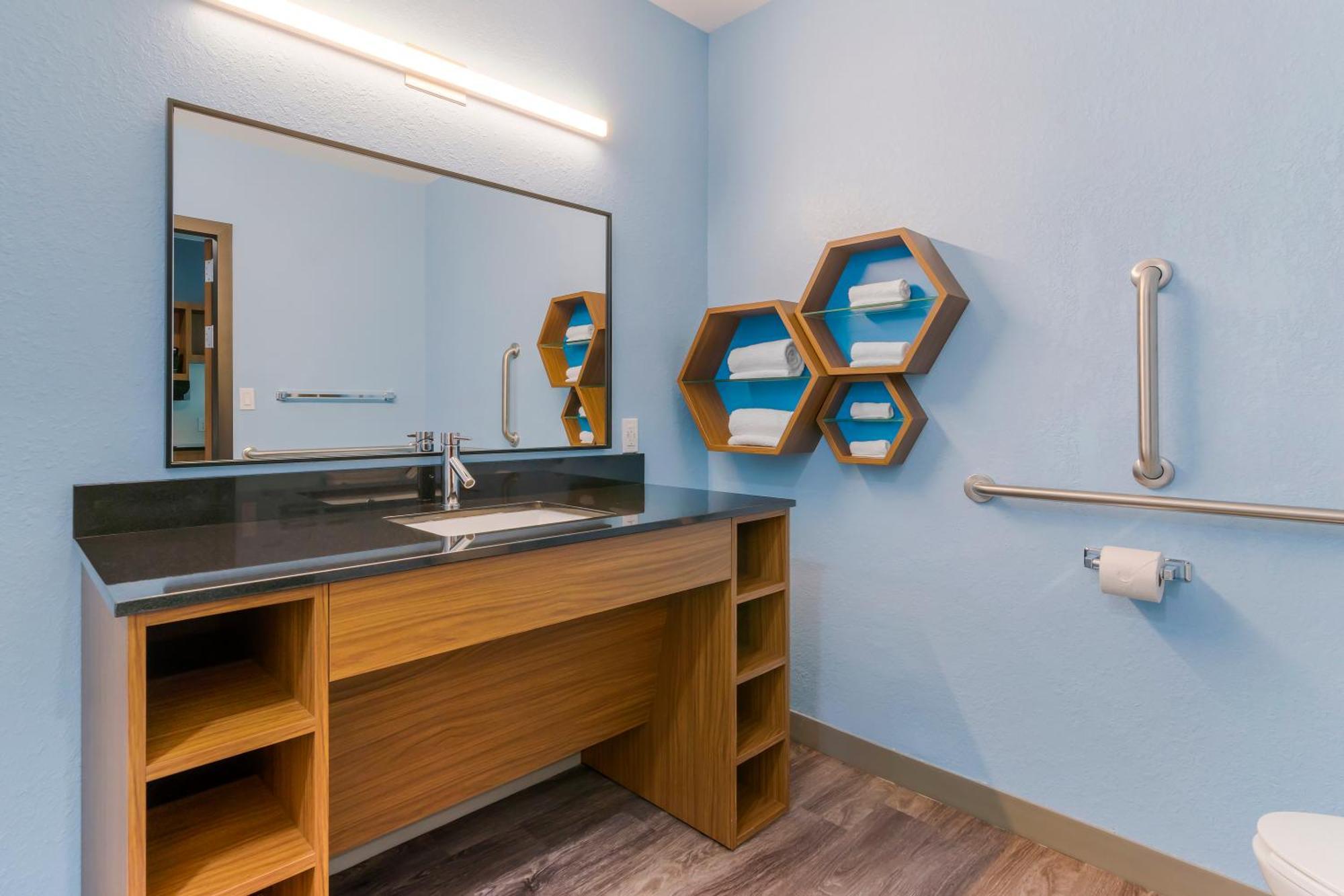 Hometowne Studios By Red Roof Tampa - Airport West Chase Extérieur photo