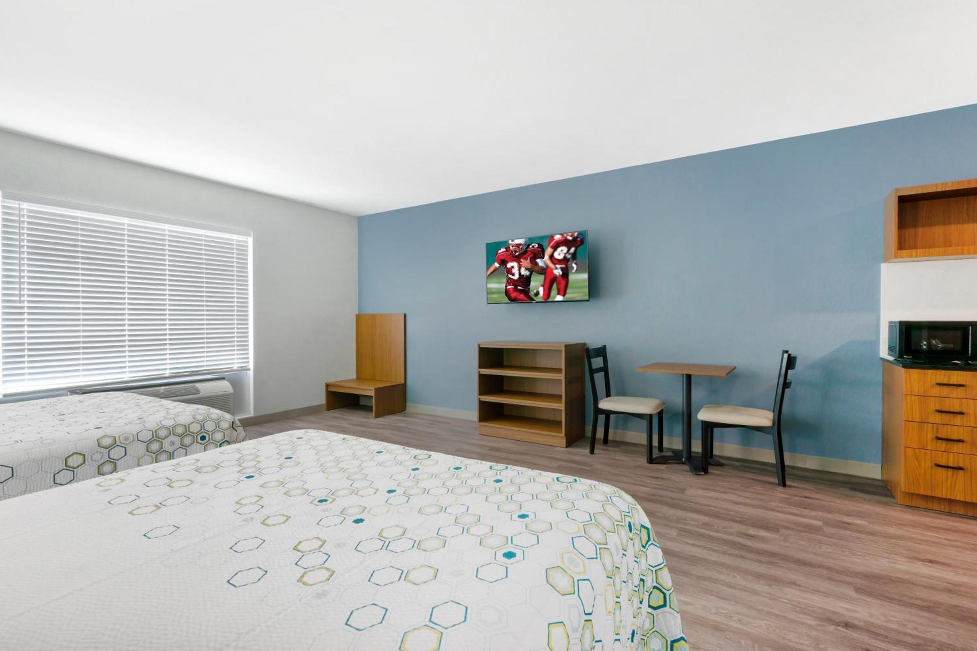 Hometowne Studios By Red Roof Tampa - Airport West Chase Extérieur photo