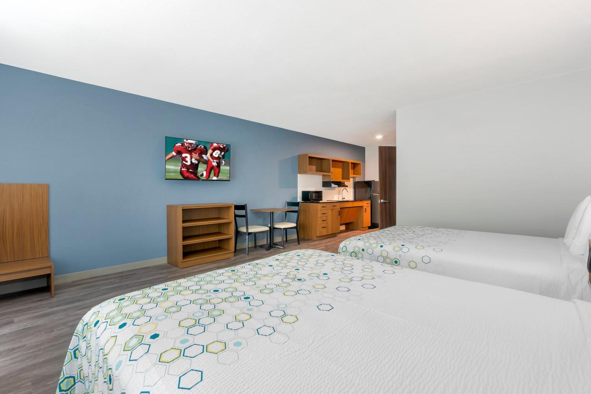 Hometowne Studios By Red Roof Tampa - Airport West Chase Extérieur photo